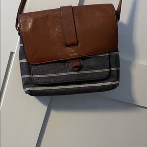 Cross body kinley fossil bag!